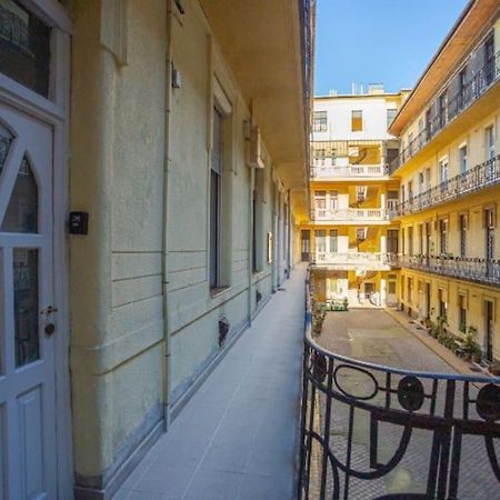 Cosy 2 Bedroom Flat In Akacfa St., Sol Budapesta Exterior foto