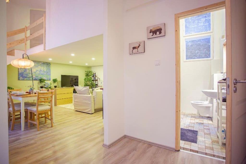 Cosy 2 Bedroom Flat In Akacfa St., Sol Budapesta Exterior foto