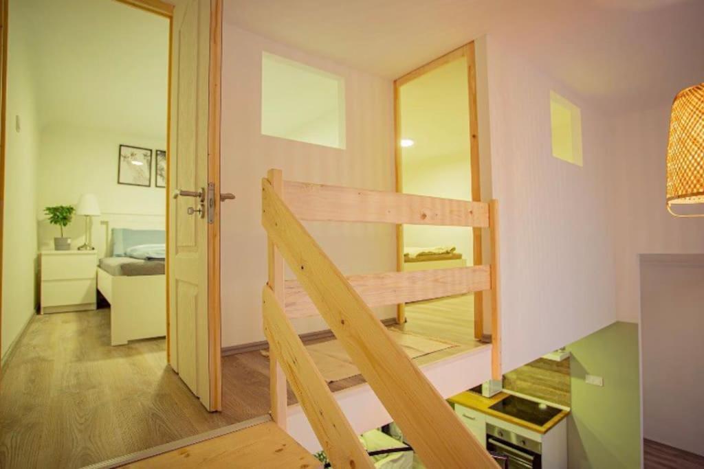 Cosy 2 Bedroom Flat In Akacfa St., Sol Budapesta Exterior foto